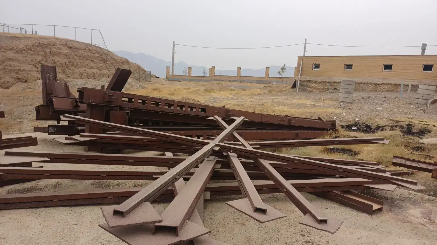 فروش آهن ۳طبقه آماده نصب|مصالح و تجهیزات ساختمان|میانه, |دیوار