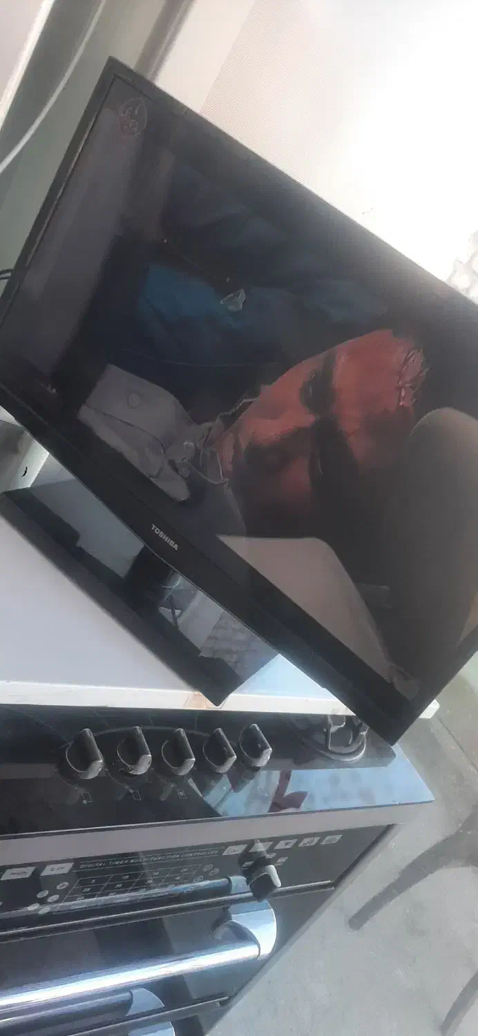 تلویزیون ۳۲|تلویزیون و پروژکتور|نیشابور, رحمت آباد|دیوار