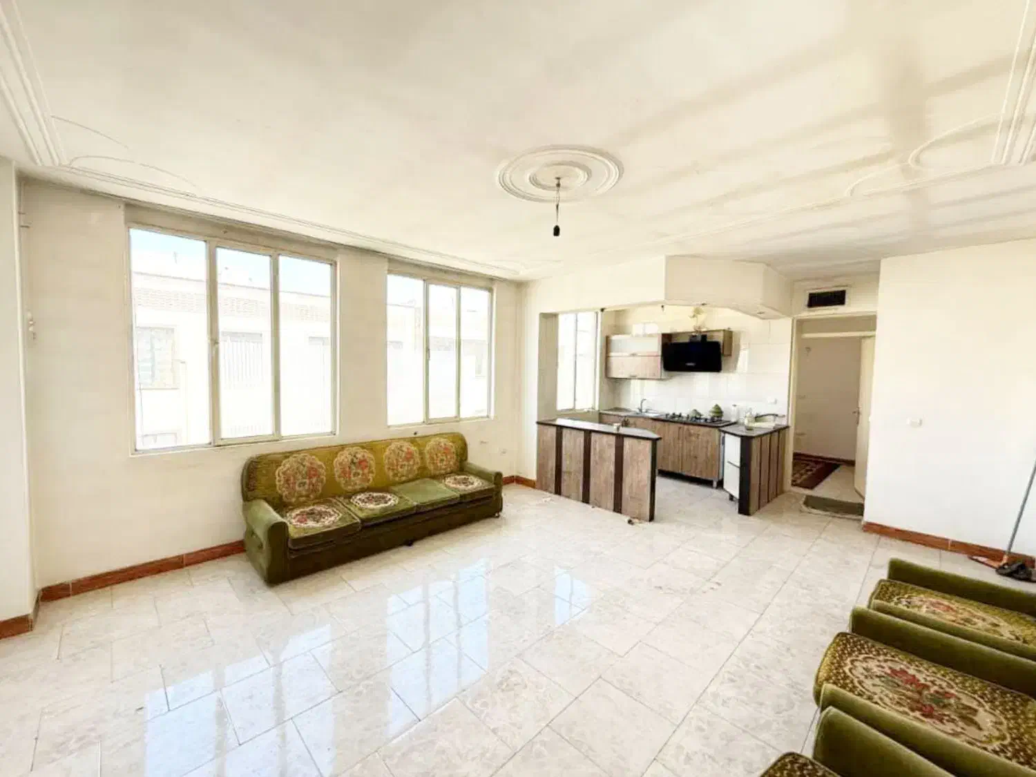 این واحد60متری هم فرش داره هم مبل/قیمت منصفانه|اجارهٔ آپارتمان|اندیشه, اندیشه فاز ۴|دیوار