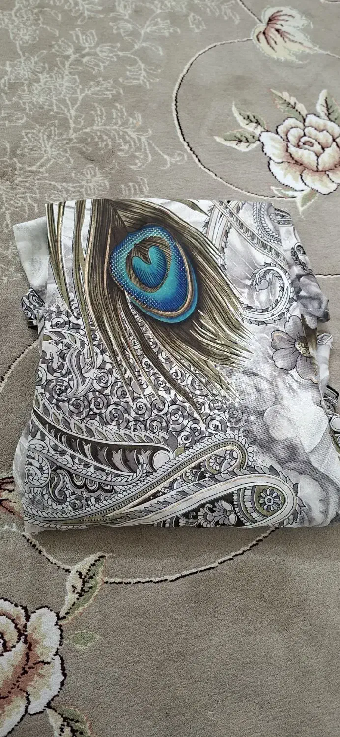 چادر دوخته شده|لباس|تهران, امام زاده حسن|دیوار