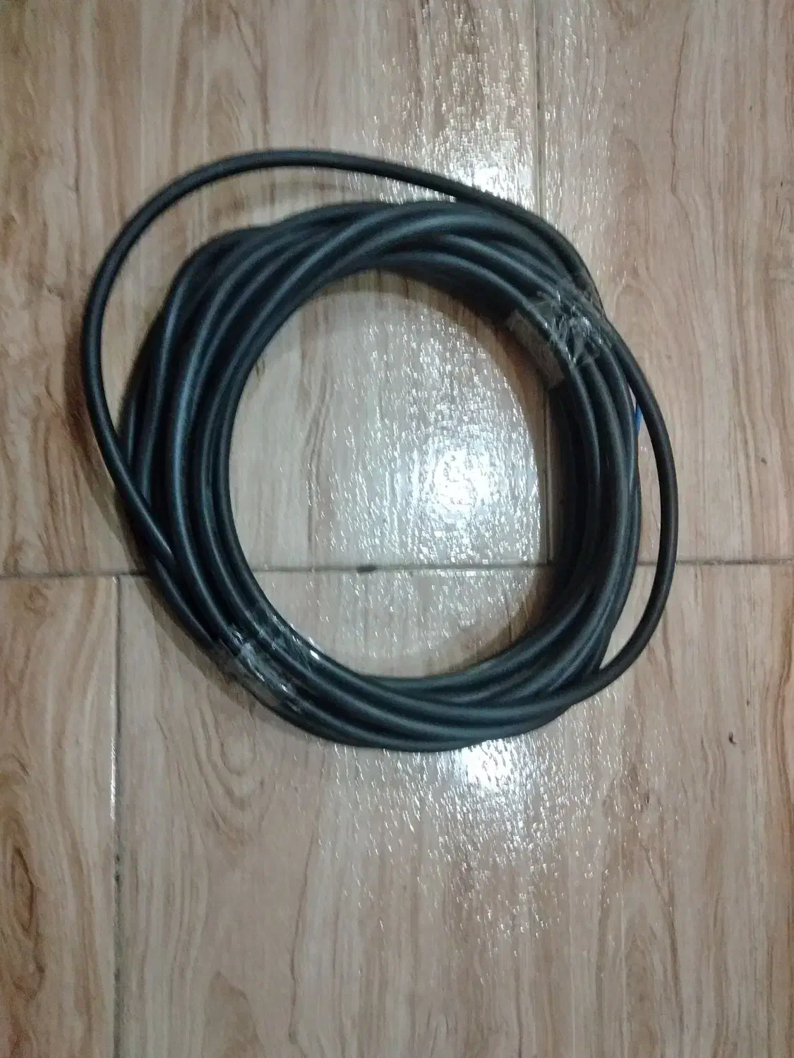 کابل،برق|مصالح و تجهیزات ساختمان|رشت, حسین آباد|دیوار