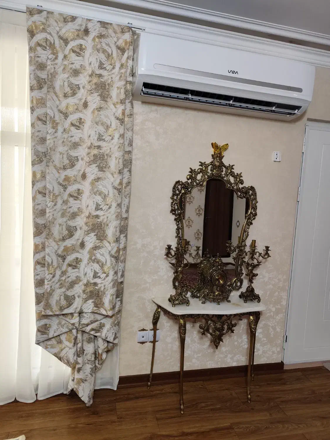 آیینه و شمعدان وساعت برنز|بوفه، ویترین، کنسول|ماهیدشت, |دیوار