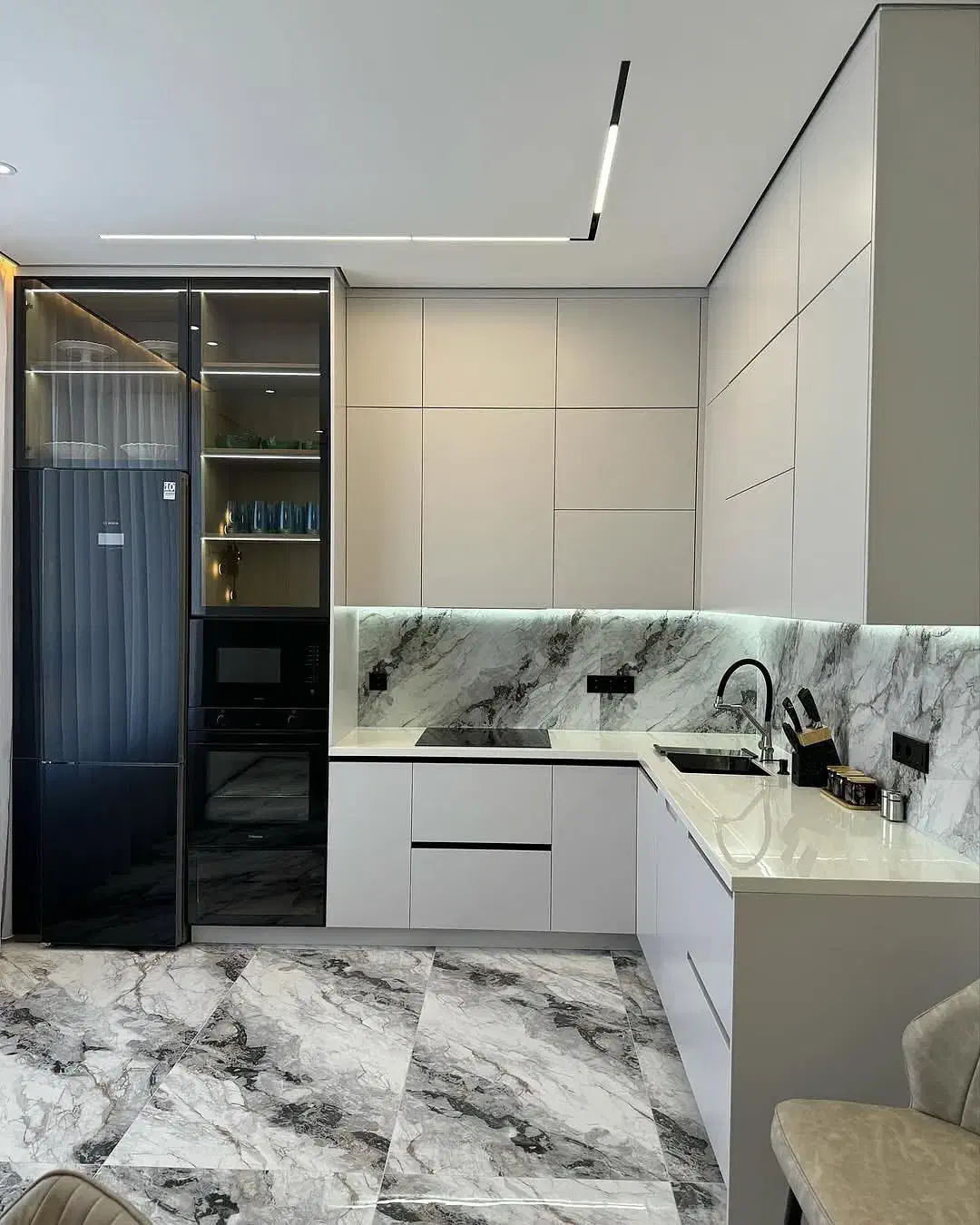 کابینت هایگلاس سفید براق|مصالح و تجهیزات ساختمان|اندیشه, اندیشه فاز ۲|دیوار