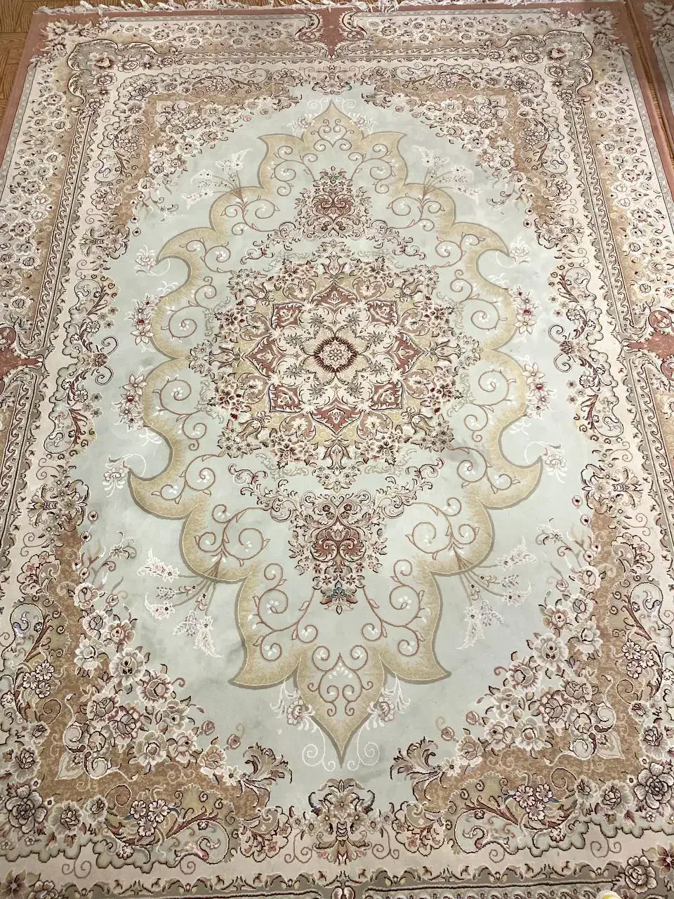 فرش ۹ متری ۷۰۰ شانه|فرش|گرگان, |دیوار