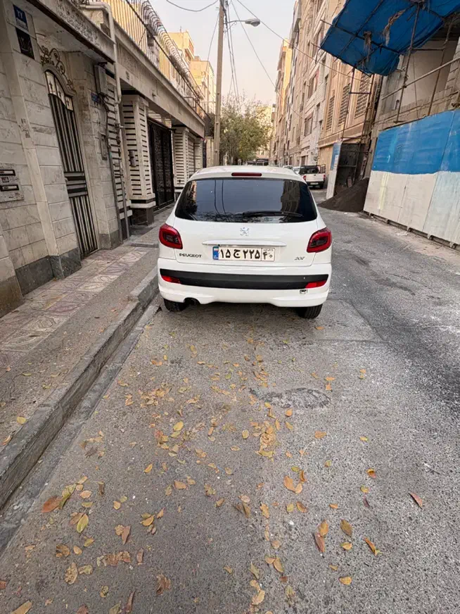 ۲۰۷ مدل ۹۸|خودرو سواری و وانت|تهران, پرستار|دیوار