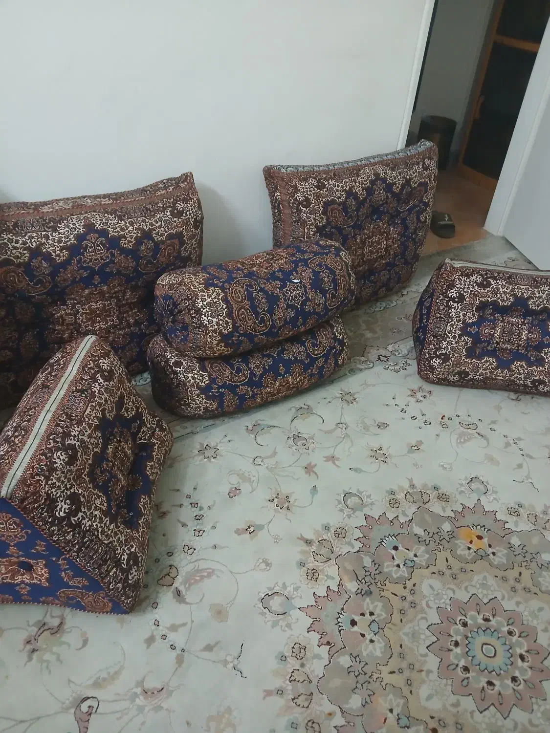 پشتی ومتکا سنتی|پشتی|کرج, کوی کارمندان جنوبی|دیوار