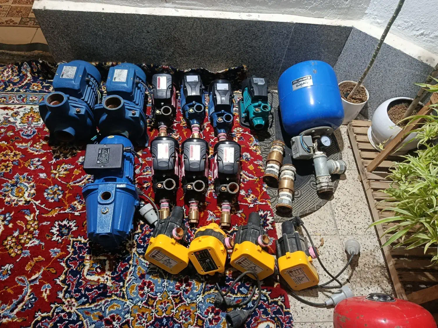 پمپ آب کم کار تمیز نیم یک دو اسب|مصالح و تجهیزات ساختمان|مشهد, شهرک مهرگان|دیوار