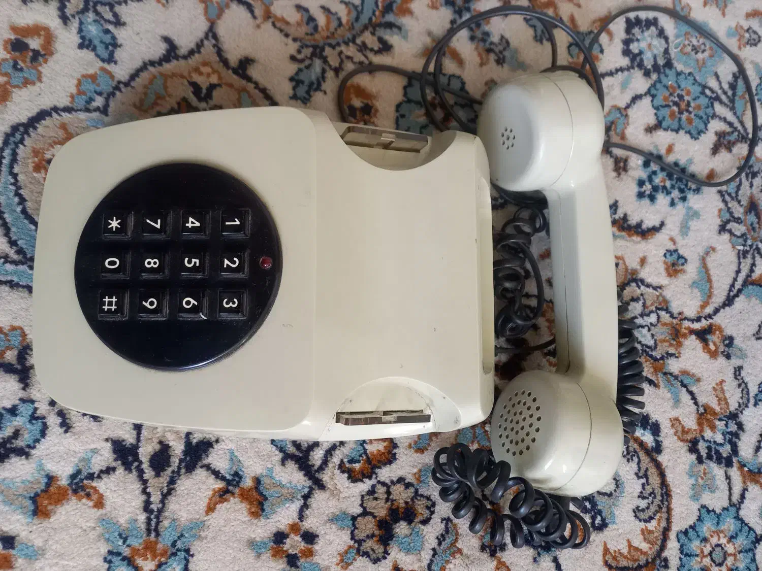تلفن ثابت قدیمی|تلفن رومیزی|شهریار, شهریار|دیوار