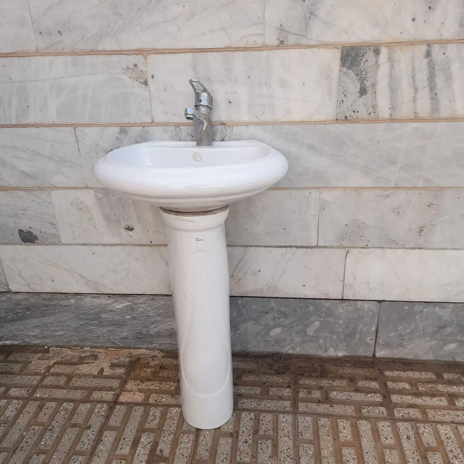 روشورتمیزدرحدنو|لوازم سرویس بهداشتی|شاهینشهر, عطار|دیوار