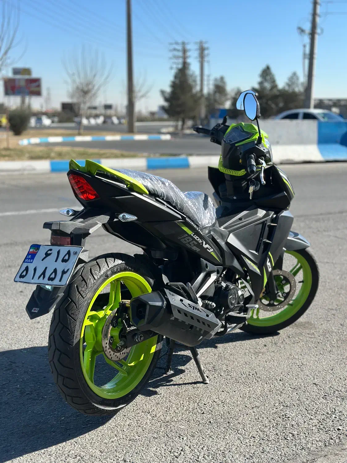 لاکی ۱۸۵ مدل ۱۴۰۳|موتورسیکلت|اندیشه, اندیشه فاز ۱|دیوار