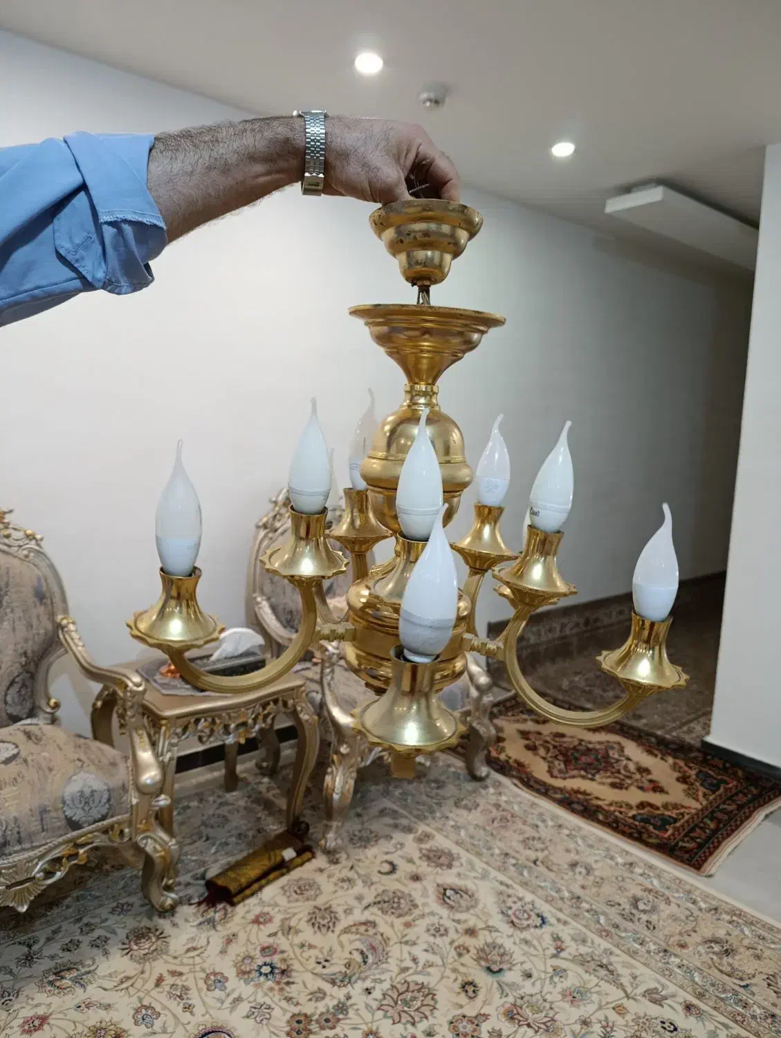 لوستر فلزی|لوستر و چراغ آویز|رشت, دروازه لاکان|دیوار