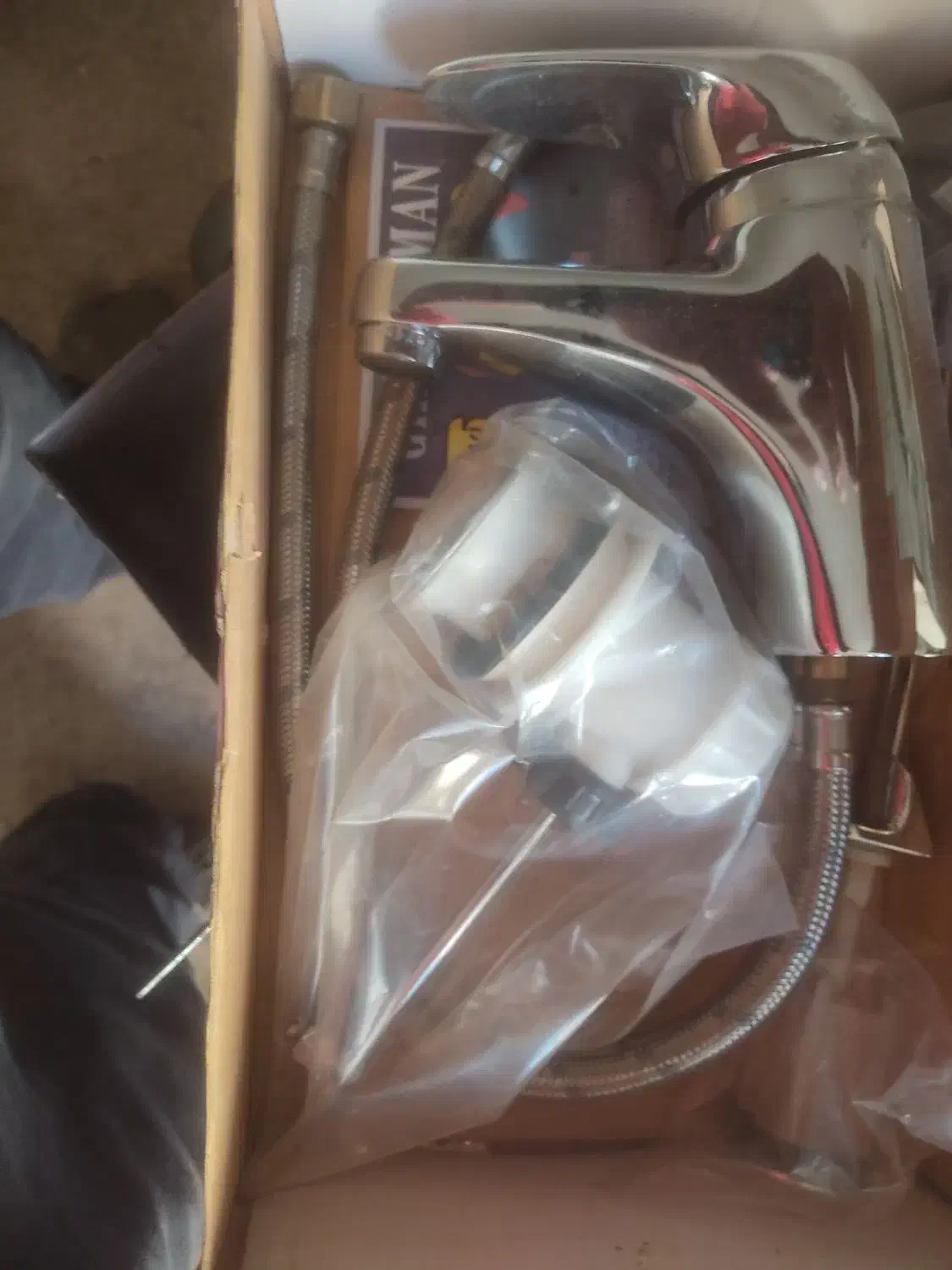 شیر تو کاسته روشویی اسپانیایی قهرمان|لوازم سرویس بهداشتی|شیراز, قلعه شاهزاده بیگم|دیوار