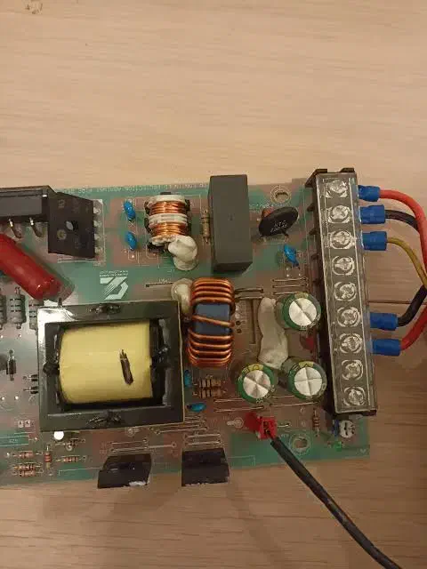 تعمیر اینورتر و دستگاه جوشکاری و انواع برد|خدمات پیشه و مهارت|اندیمشک, |دیوار