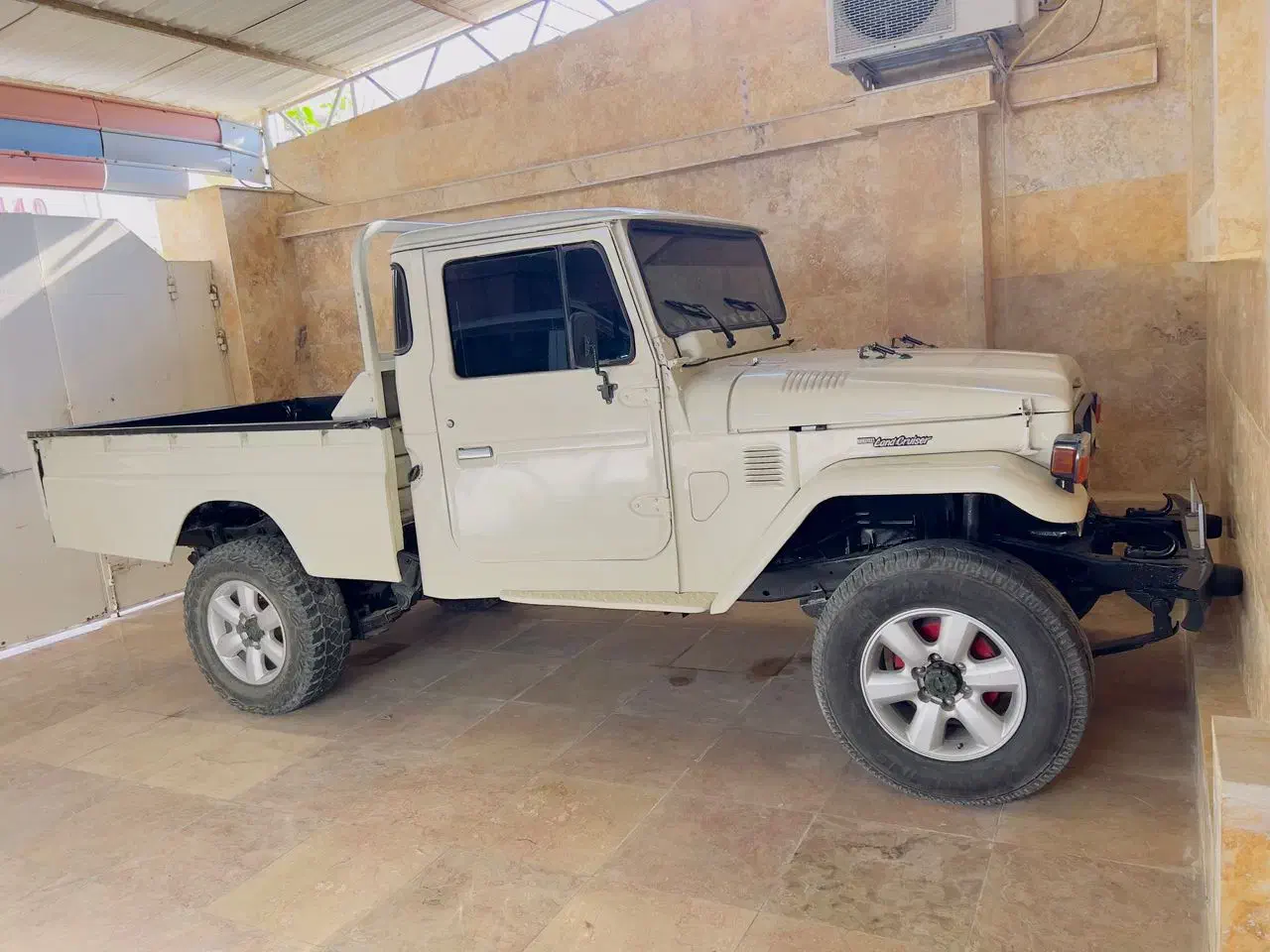 اجاره لندکروز تمیز برای گردشگری وبوم گردی|خودرو اجارهای|قشم, |دیوار