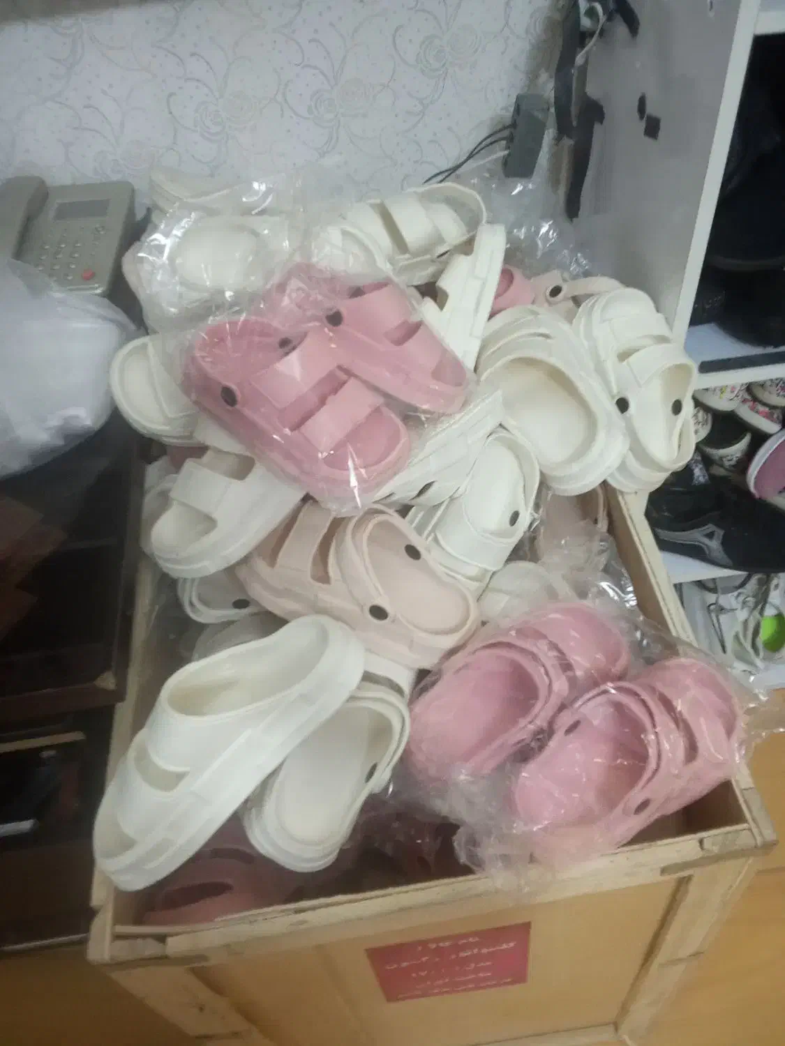 دمپایی جنس خوب ۱۰۰|کیف، کفش، کمربند|سبزوار, امیر کبیر|دیوار