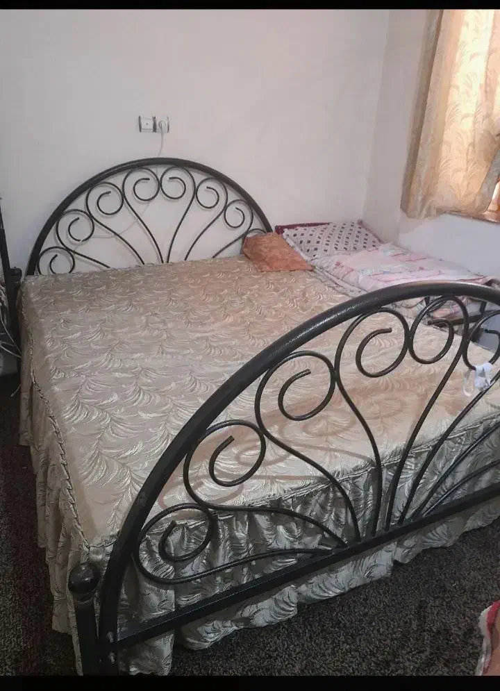 تخت دونفر|تخت و سرویس خواب|گلبهار, شهر جدید گلبهار|دیوار