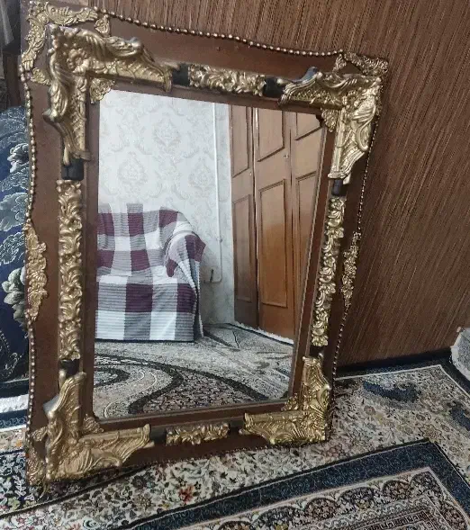 آینه با قاب طلایی شیک|آینه|همدان, |دیوار