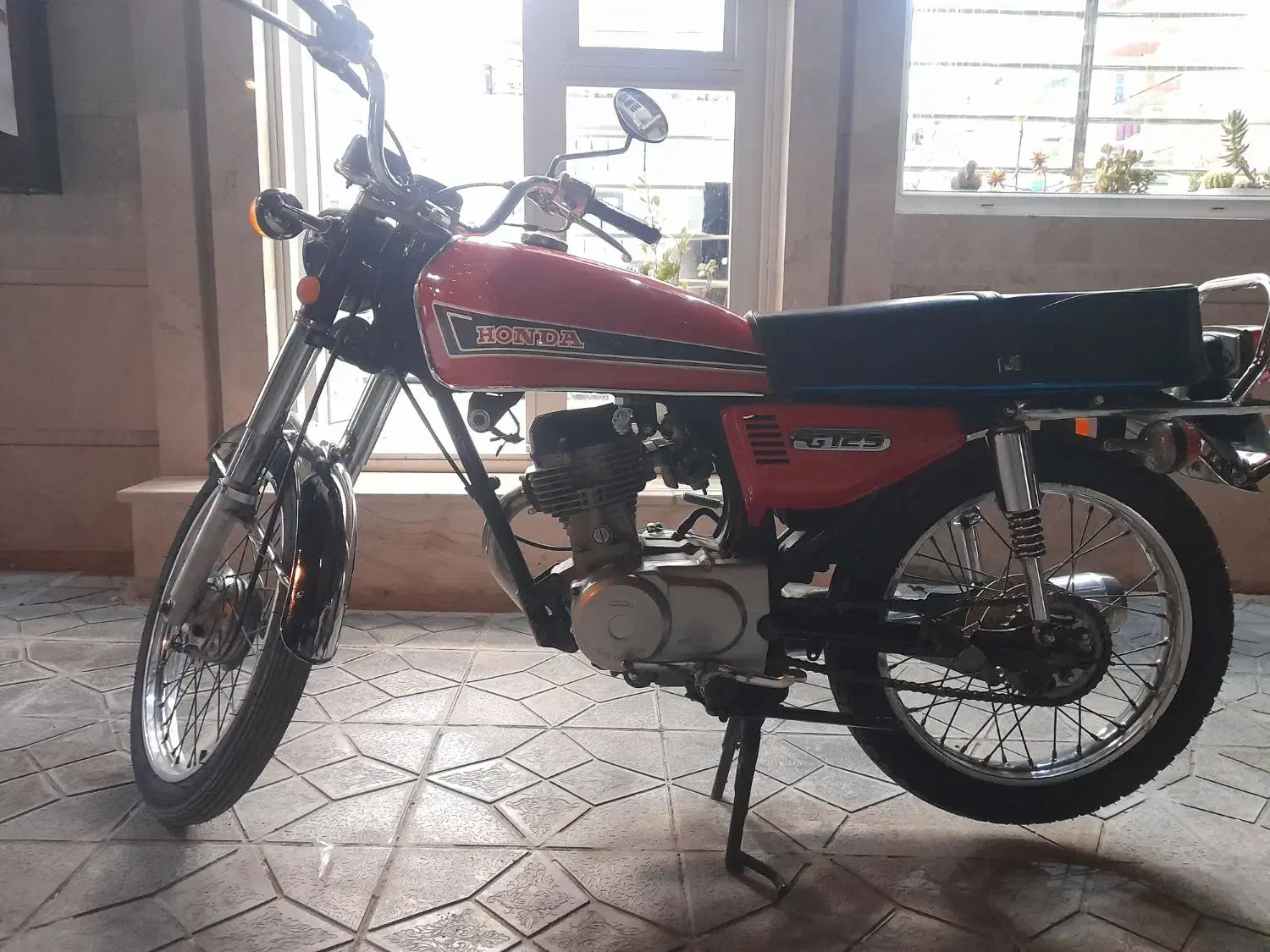 موتور سیکلت هندا ۱۲۵ سی جی|موتورسیکلت|ملکشاهی, |دیوار