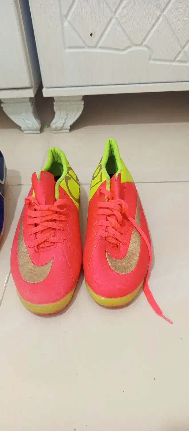 کفش ورزشی سالنی،مجلسی.کتونی.نیم پوتین|کیف، کفش، کمربند|سرخه حصار, |دیوار