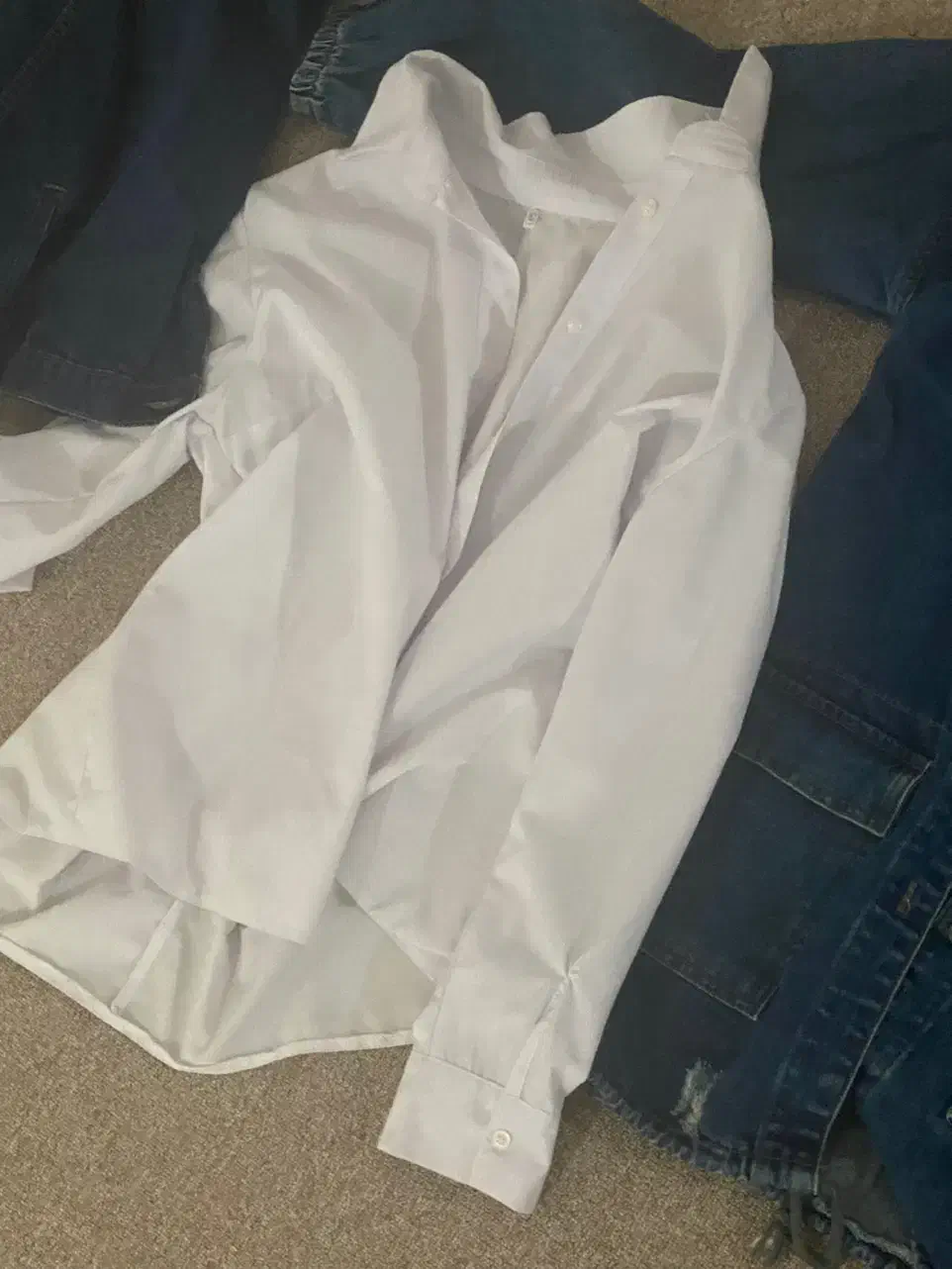 ۲ عدد کت جین دخترانه سایز ۴۶ و یک پیراهن سفید|لباس|دهدشت, |دیوار