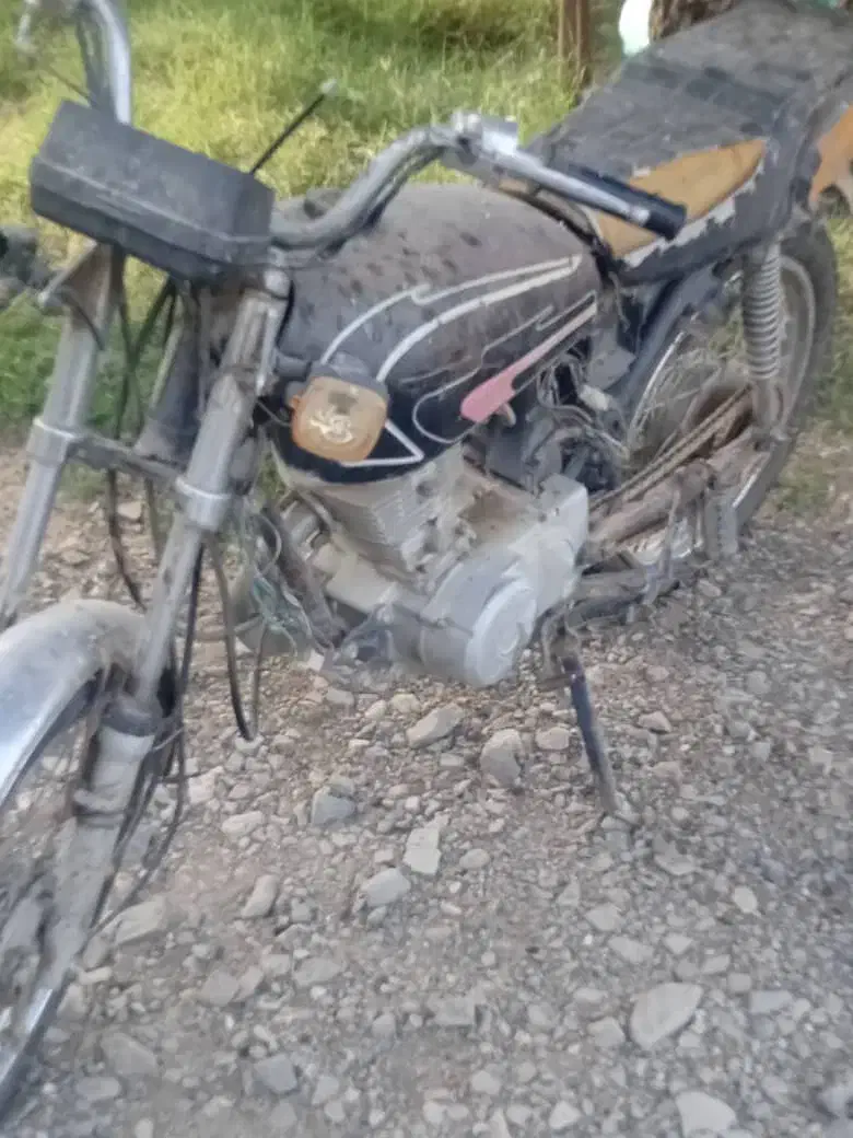 موتور ۱۲۵|موتورسیکلت|بلوک, |دیوار