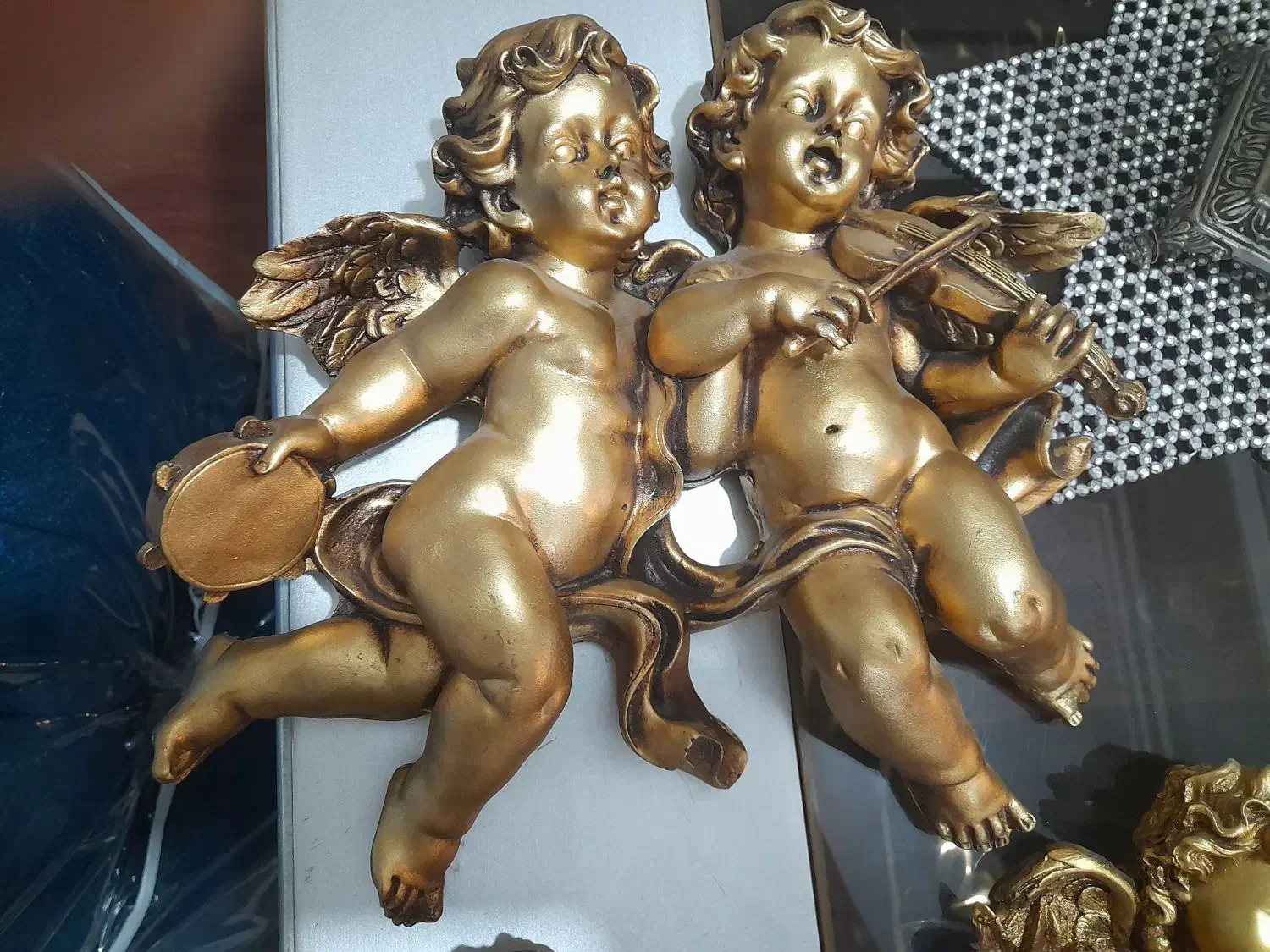 فرشته های طلایی|مجسمه، تندیس، ماکت|شاهینشهر, شهرک هشت بهشت|دیوار