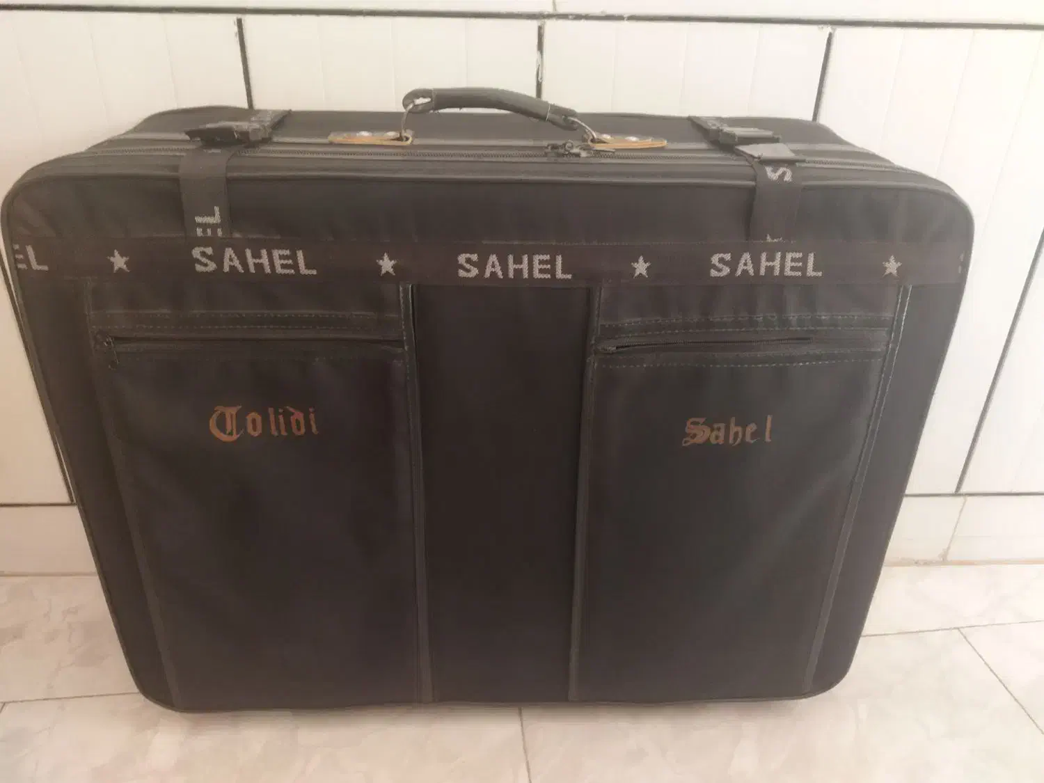 چمدان در حد نو|کیف، کفش، کمربند|فردوس (خراسان), |دیوار