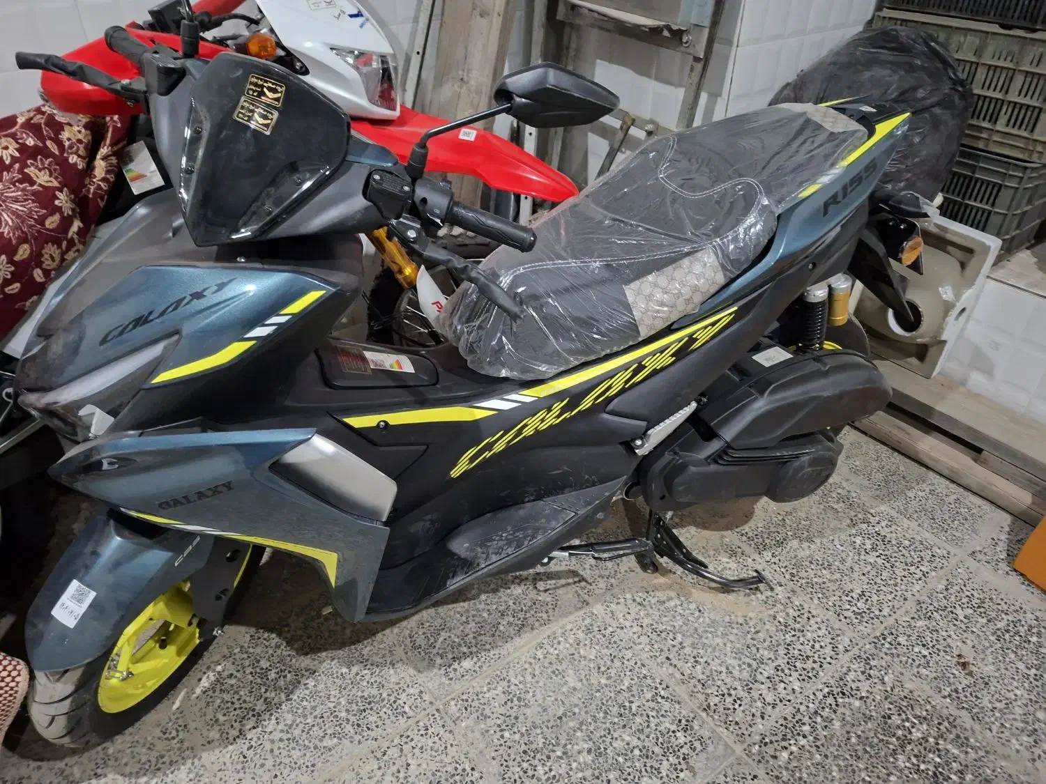 موتور آیروکس ۱۵۰ صفر|موتورسیکلت|صدرا-فارس, فاز ۲|دیوار