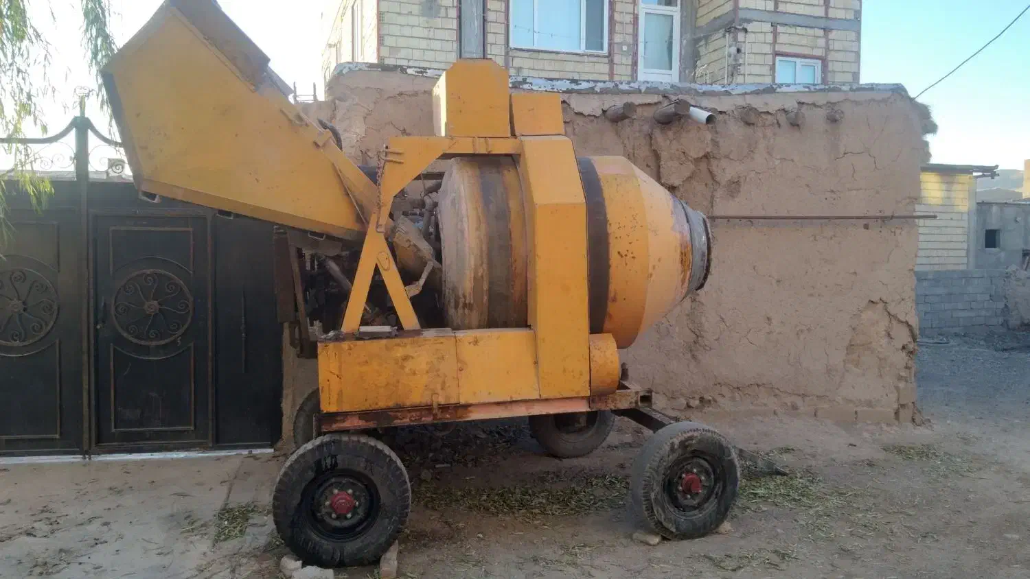 میکسر بتن هزار لیتری|ماشین‌آلات صنعتی|تبریز, |دیوار