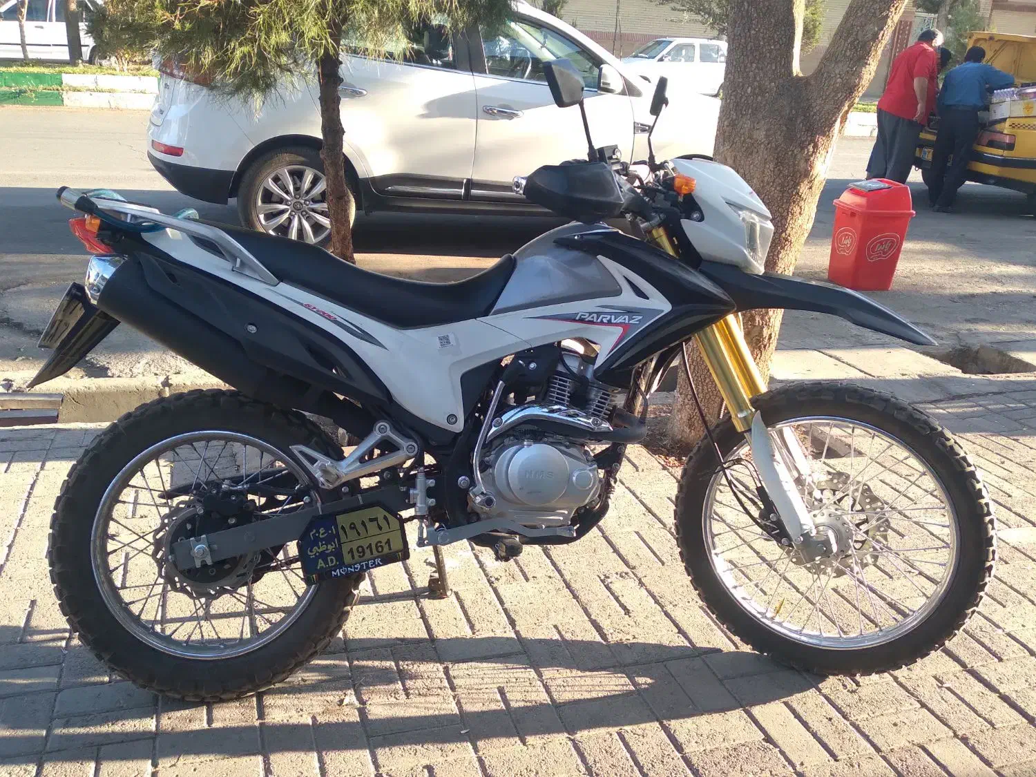 تریل ۲۰۰ خشک|موتورسیکلت|بروجرد, |دیوار