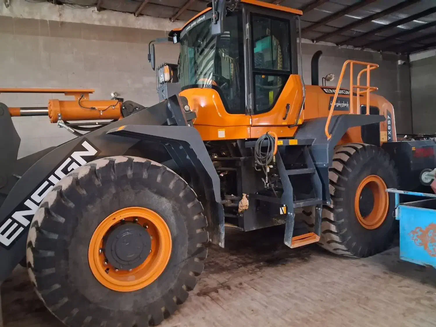 لودر در حد نو کم کار|خودرو سنگین|میبد, |دیوار