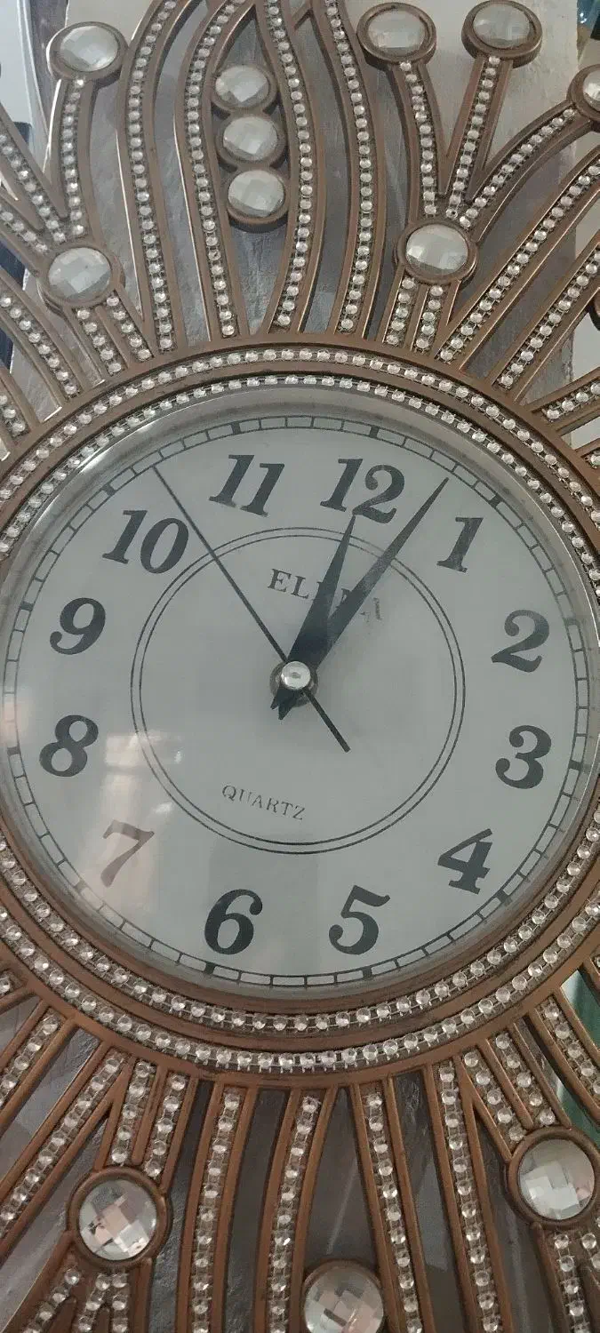 ساعت سالم|ساعت|قم, نیروگاه|دیوار