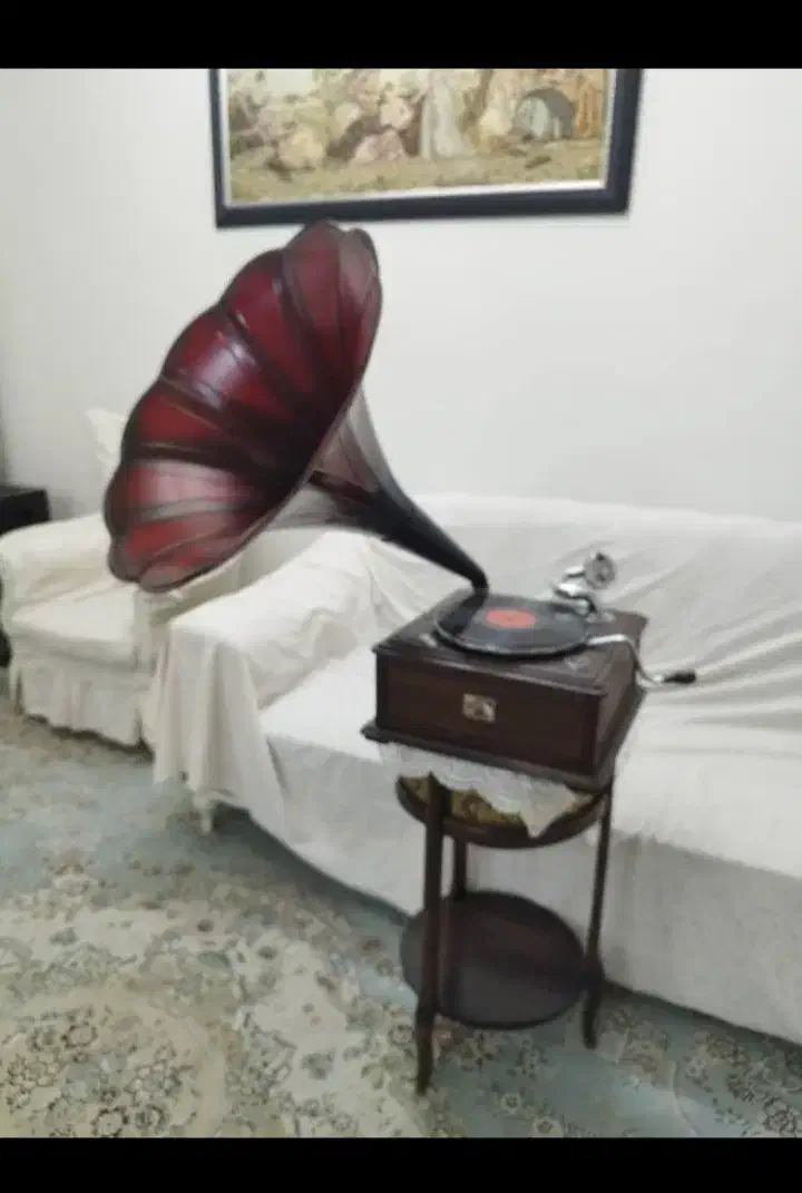 گرامافون قدیمی کوکی|کلکسیون اشیاء عتیقه|یاسوج, |دیوار