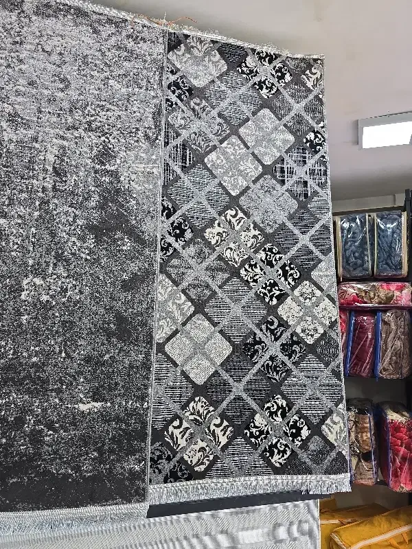 قالیچه یک در یک و نیم طرح آینه شکسته 50|گلیم، جاجیم، گبه|مشهد, کشف|دیوار