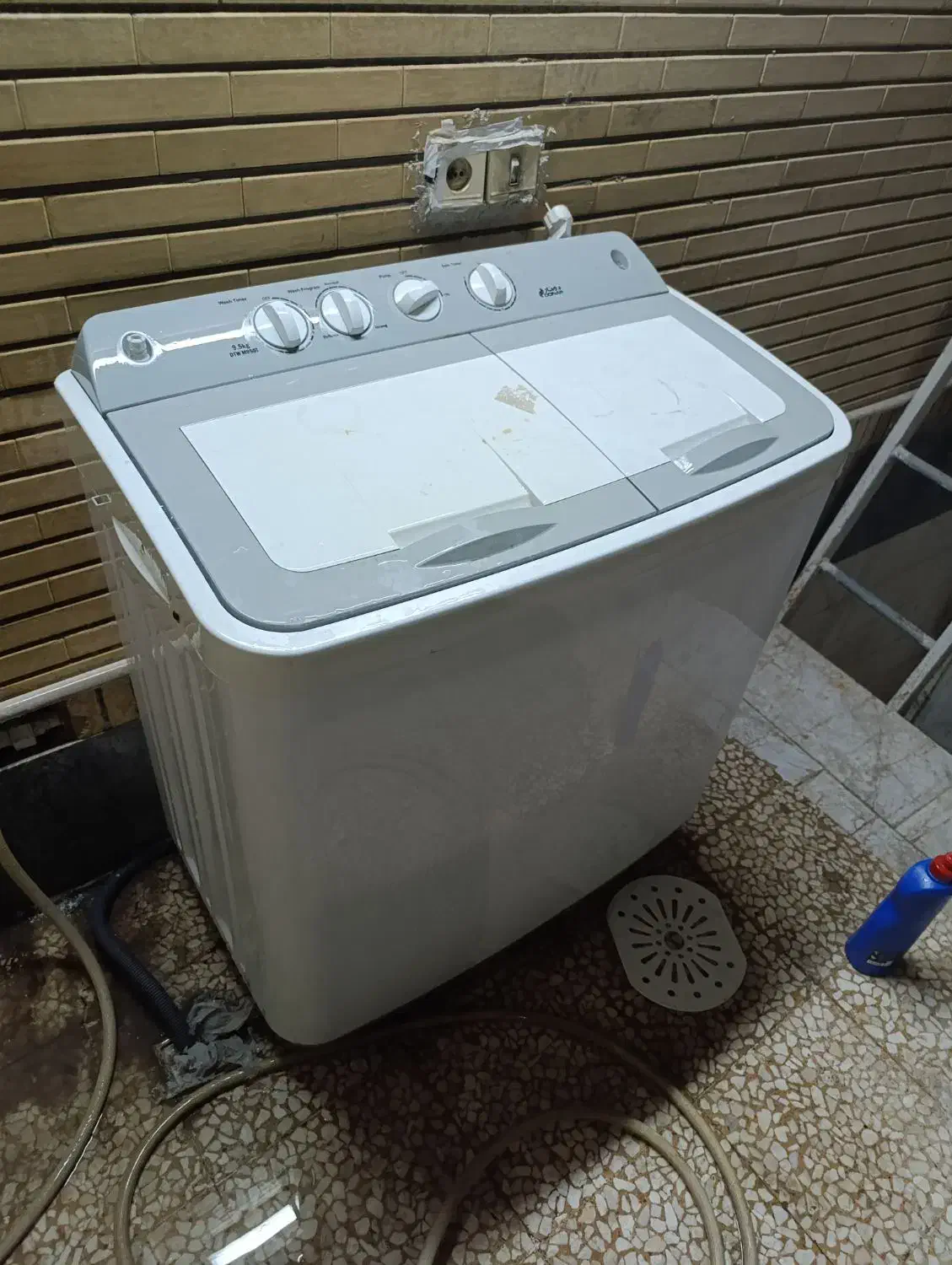 ماشین لباسشویی ۹/۵کیلویی در حد|ماشین لباسشویی و خشک‌کن لباس|کاشان, معلم|دیوار