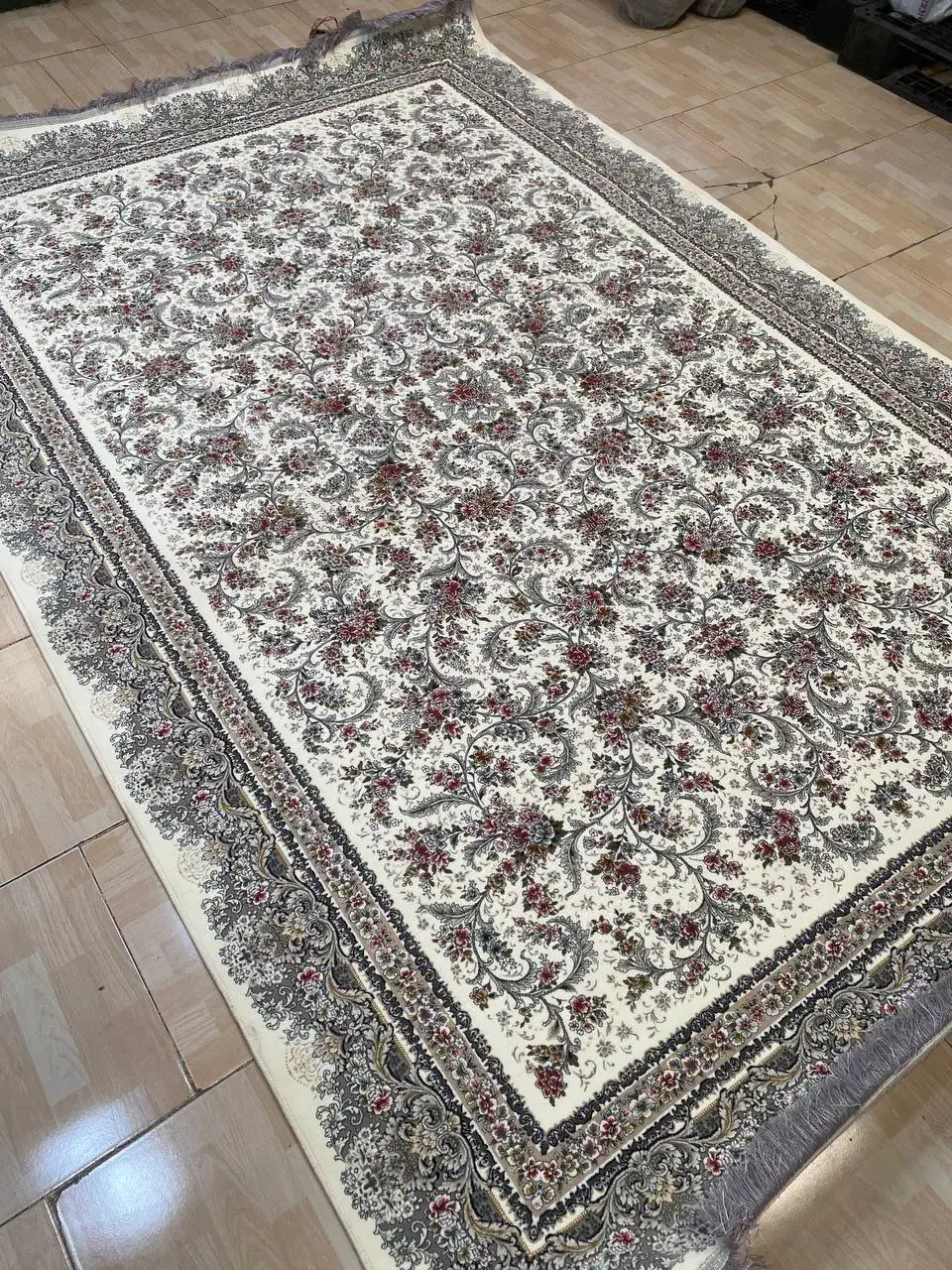فرش۹ متری ۶ و ۱۲ اکرولیک  ۱۲۰۰ شانه  زیر قیمت|فرش|تهران, سیروس|دیوار