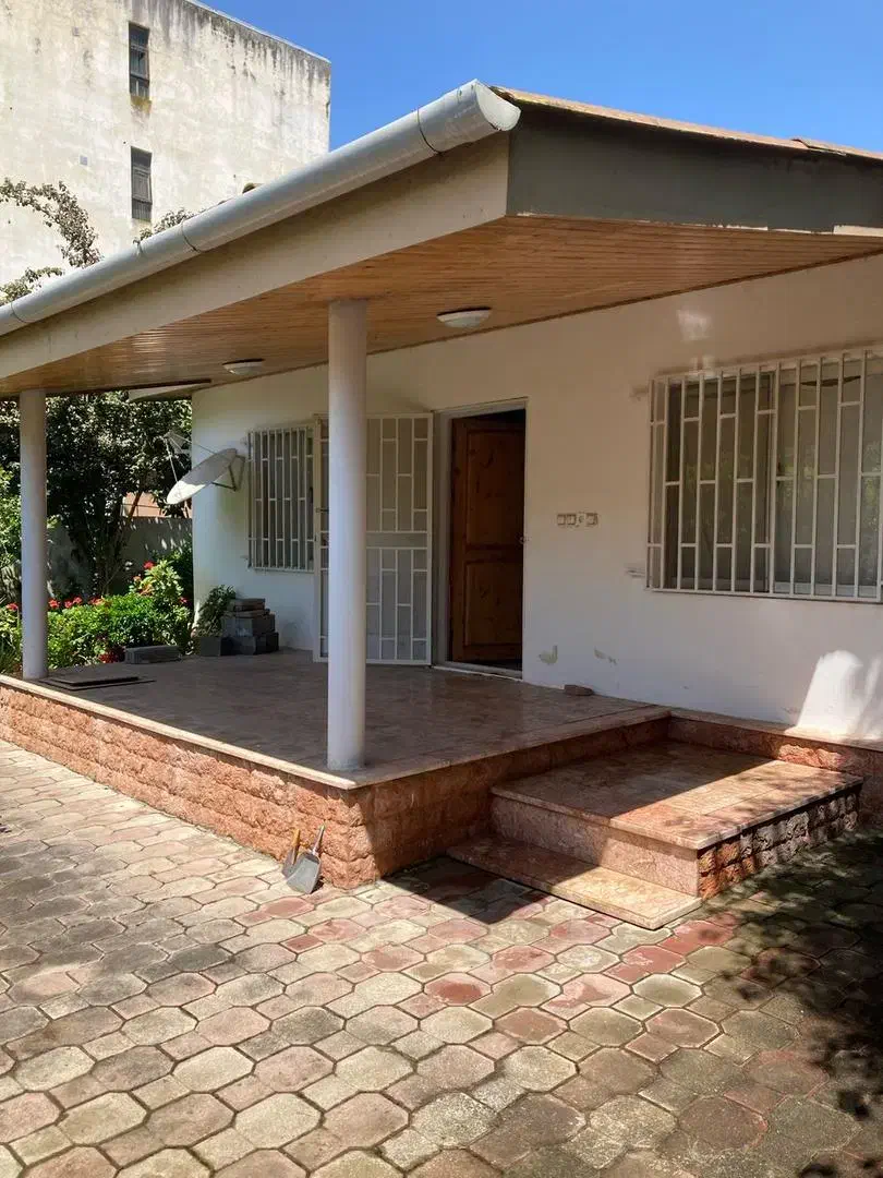 ۲۱۰متر ویلا تاپ لوکیشن شهر رویان خیابان فرهنگ|فروش خانه و ویلا|رویان, |دیوار