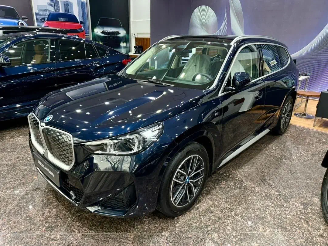 BMW IX1 بی ام و مدل 2025|خودرو سواری و وانت|تهران, حکمت|دیوار