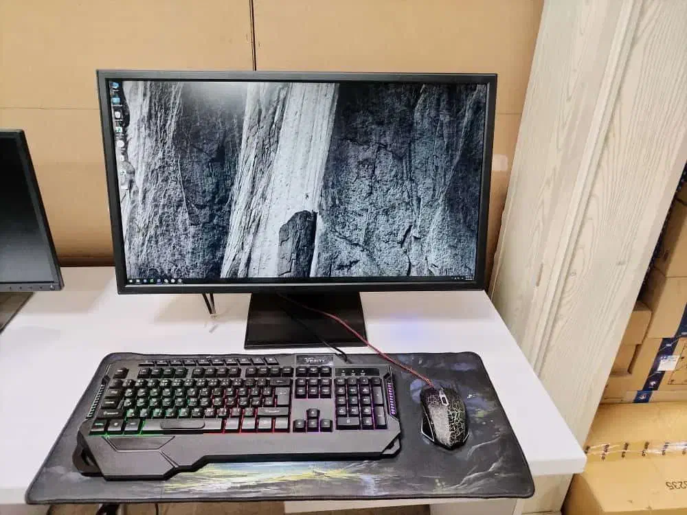 مانیتور 27 اینچ با ورودی‌های متنوع|تلویزیون و پروژکتور|مشهد, کوشش|دیوار