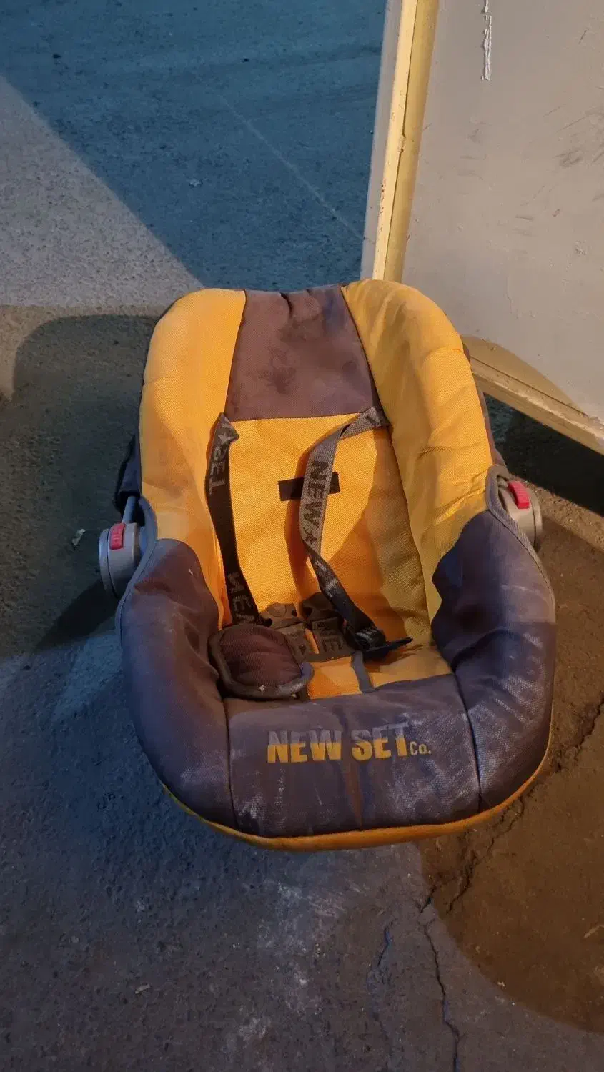 کریر نوزاد|کالسکه و لوازم جانبی|محمدشهر, همایون ویلا|دیوار