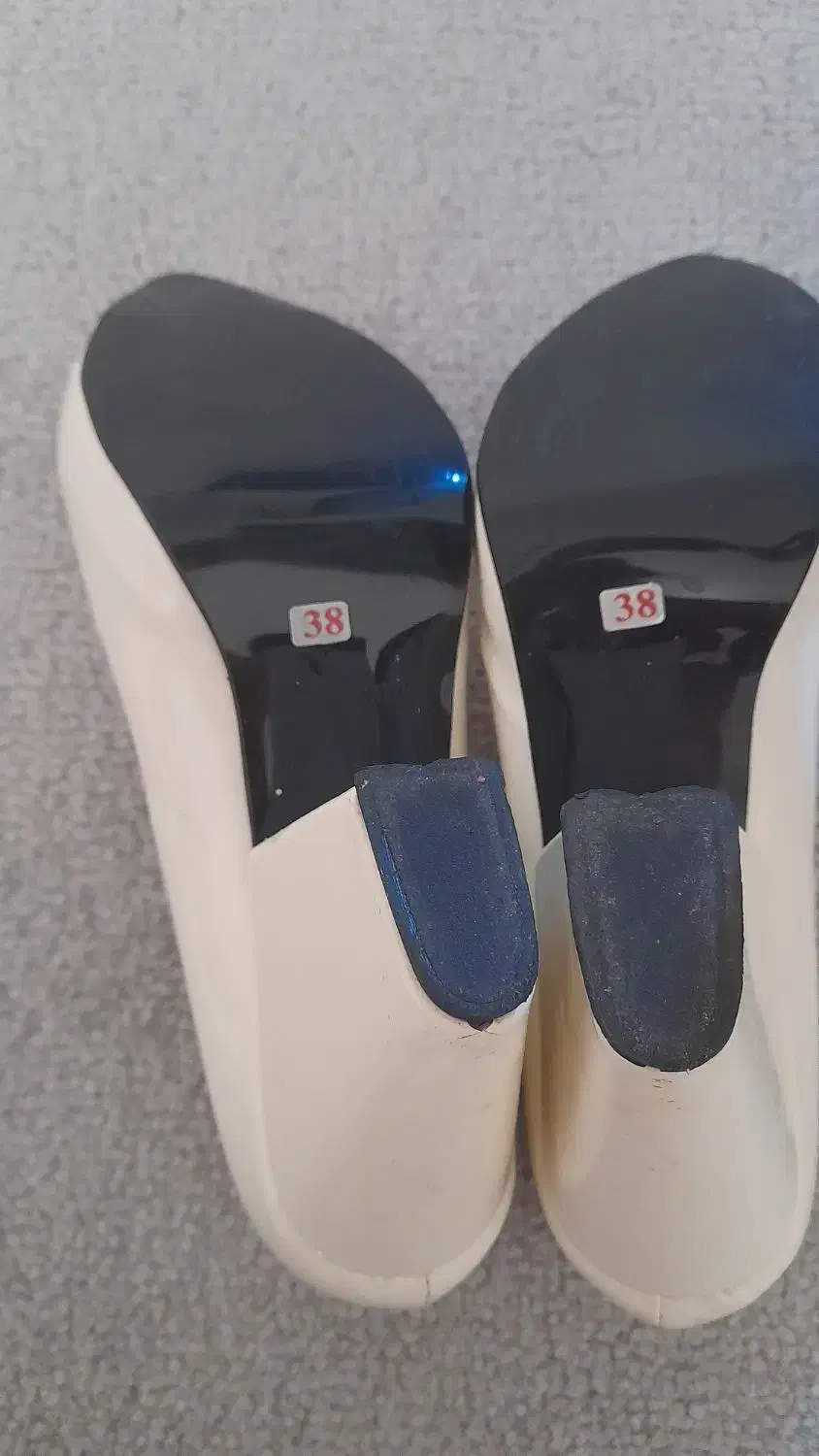 کفش مجلسی|کیف، کفش، کمربند|مسجد سلیمان, |دیوار