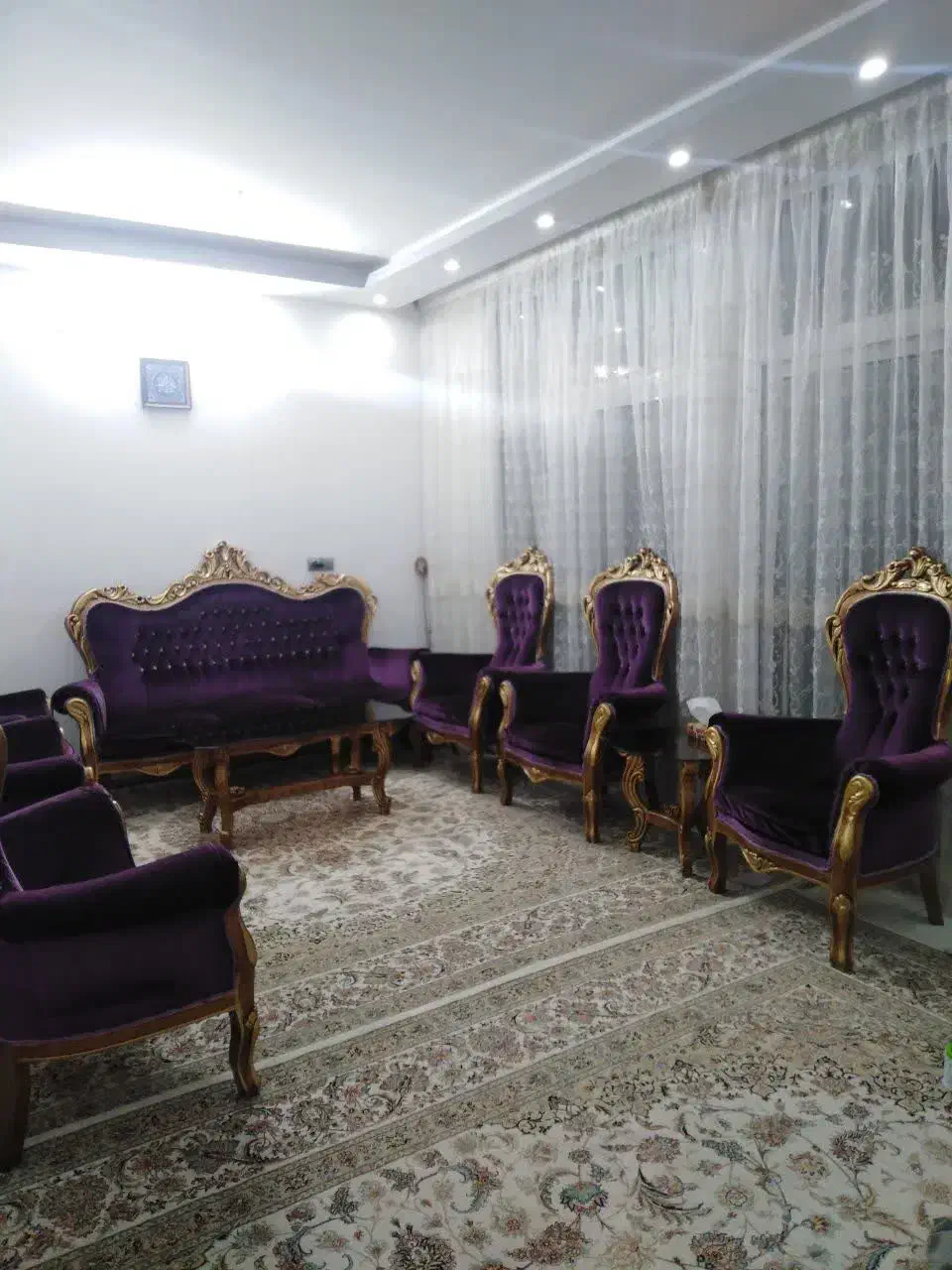 مبل سلطنتی|مبلمان خانگی و میز عسلی|فلاورجان, |دیوار