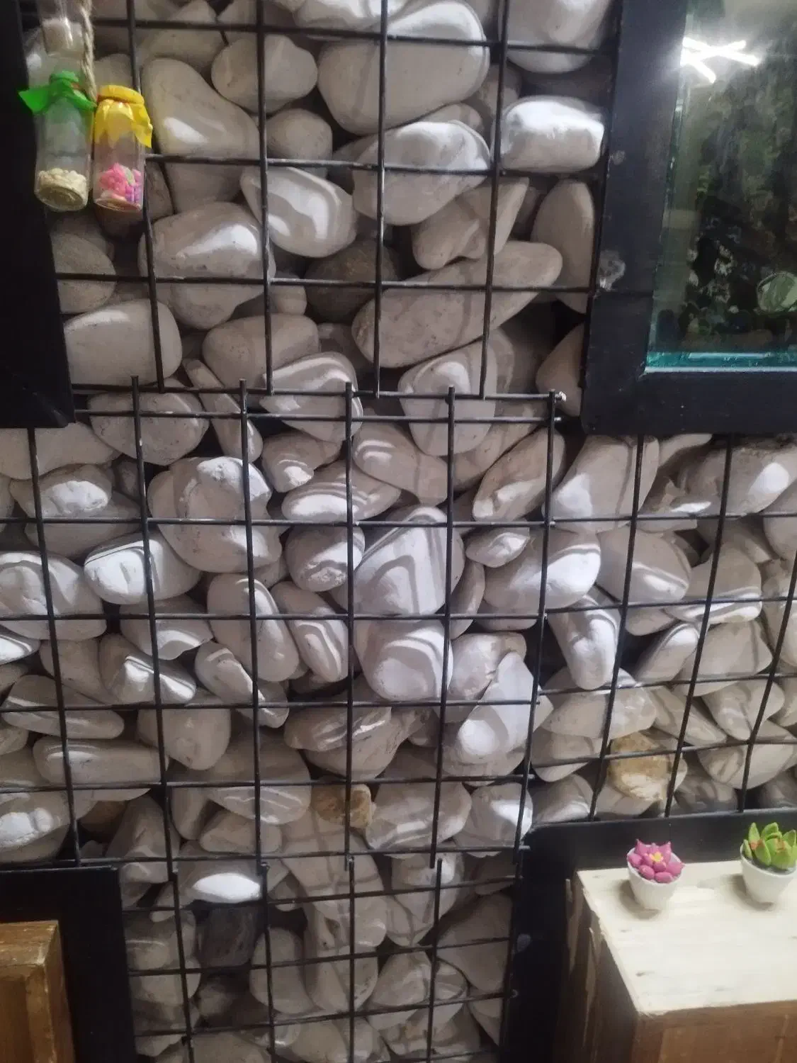 سنگ سفید رودخانه برای تزیینات|صنایع دستی و سایر لوازم تزئینی|نسیم‌شهر, |دیوار