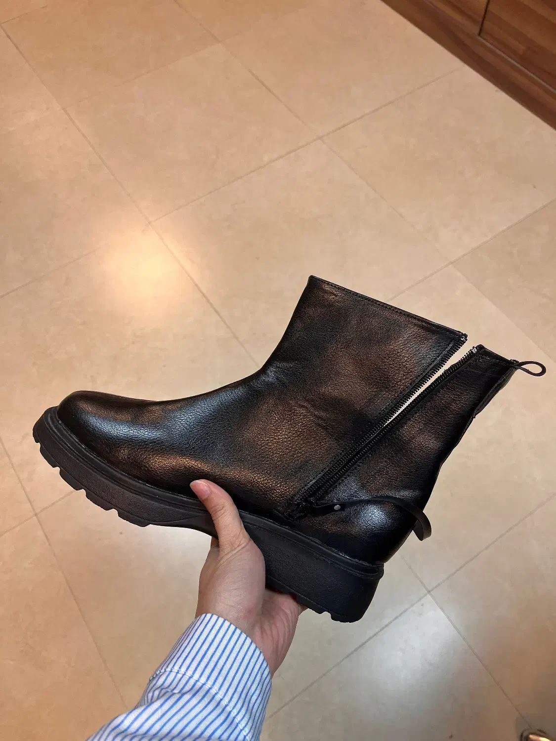 بوت زنانه چرم مشکی|کیف، کفش، کمربند|گرگان, |دیوار