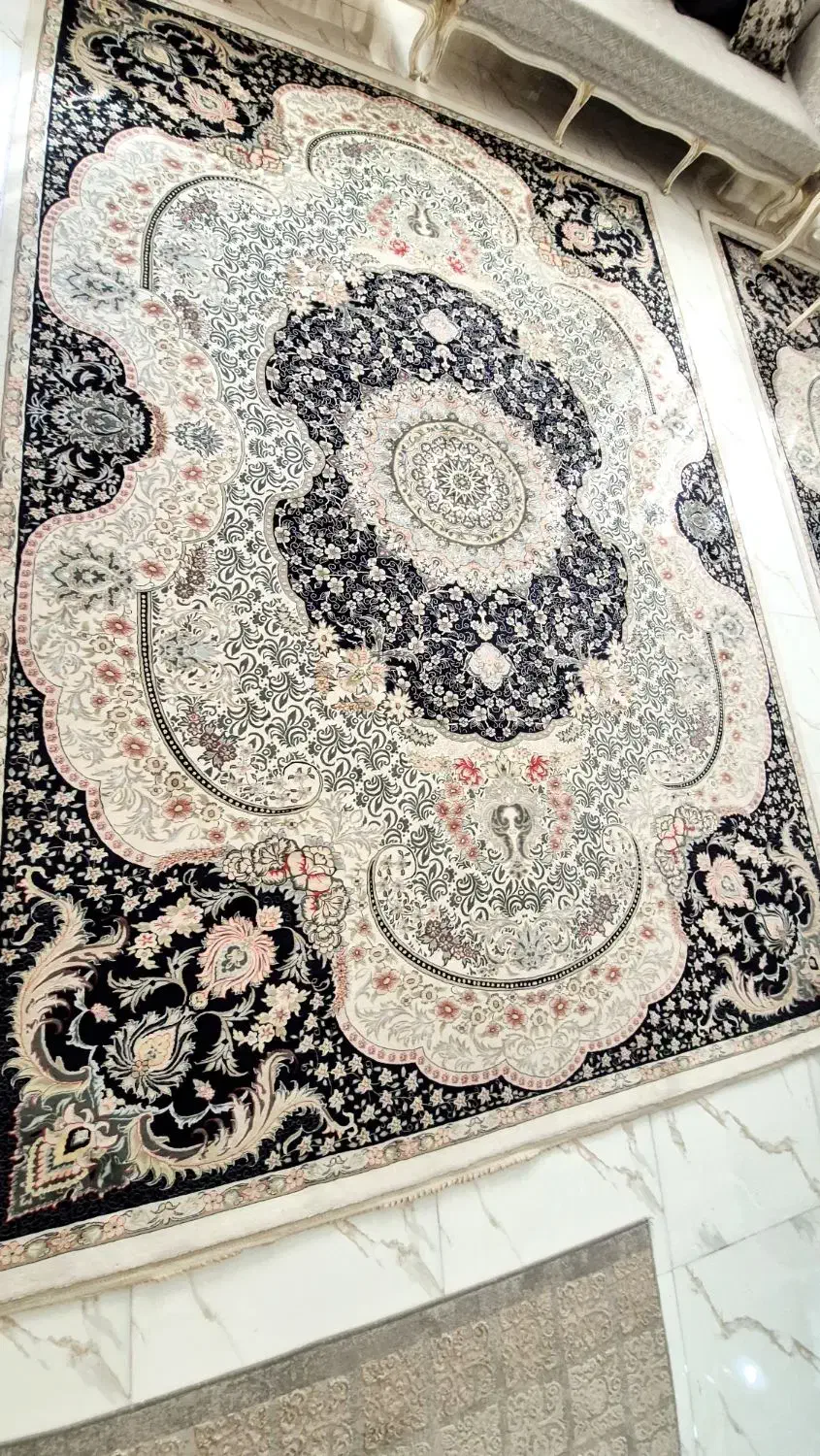 ۲ عدد فرش ۹ ماری ۷۵۰ شانه دونه یی ۵۰۰ و۱۰|فرش|قرچک, زیبا شهر|دیوار