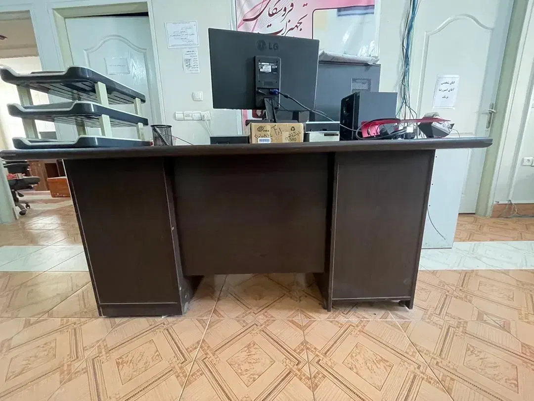 فروش میز کامپیوتر با قیمت مناسب|دفتر کار|شیراز, سینما سعدی|دیوار