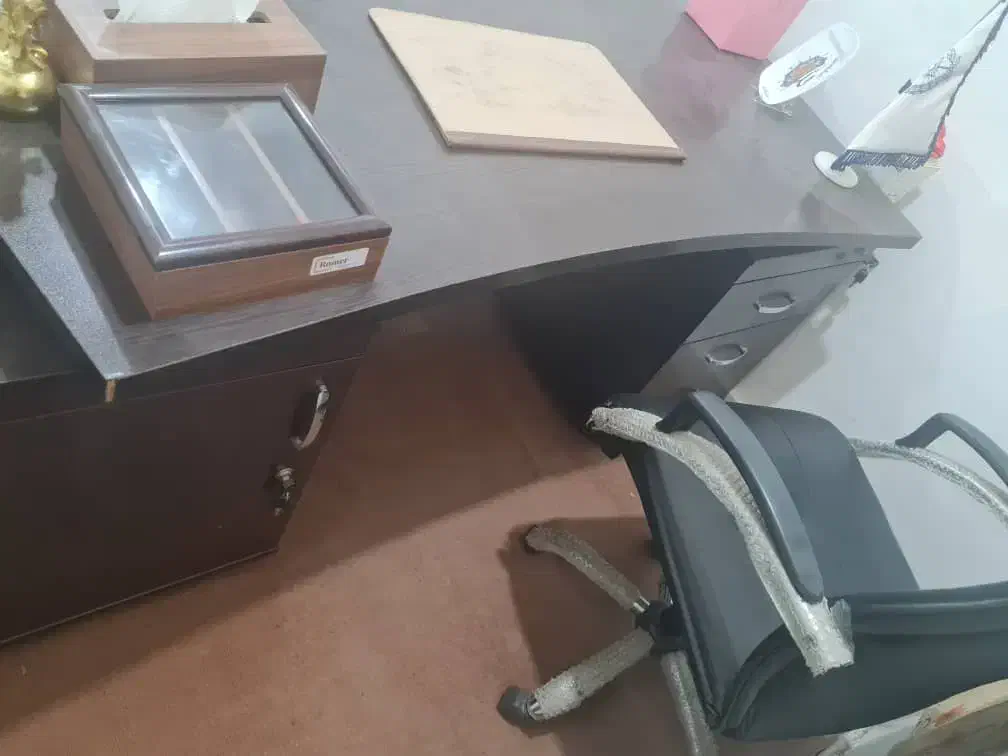 میز مدیریت و صندلی مبلی|مبلمان اداری|شوشتر, |دیوار