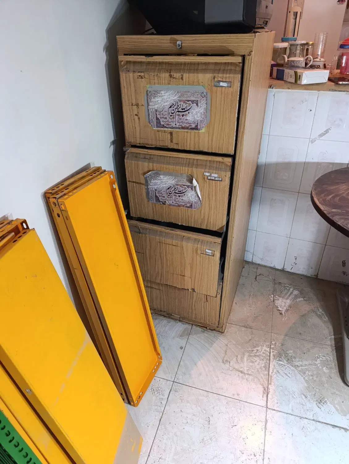 صندلی میز و طبقه و فایل اداری|مبلمان اداری|اهواز, کوی فاطمیه|دیوار