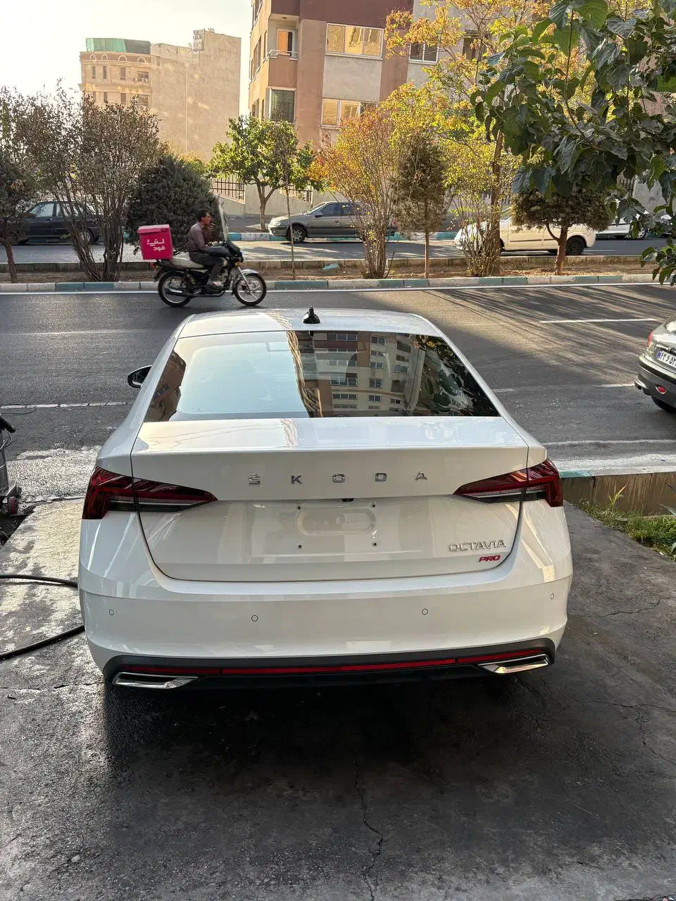 اشکودا اکتاویا پرو فول آپشن سفید 2024|خودرو سواری و وانت|تهران, شهرک غرب|دیوار