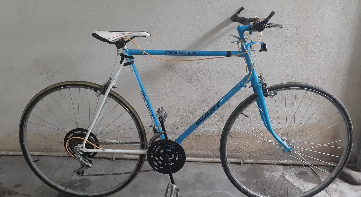 دوچرخه کورسی جاینت (GIANT) قدیمی و سالم|دوچرخه، اسکیت، اسکوتر|رشت, جانبازان|دیوار